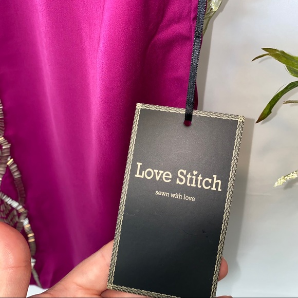 LOVE STICH Embroiled Top size L - Picture 5 of 8